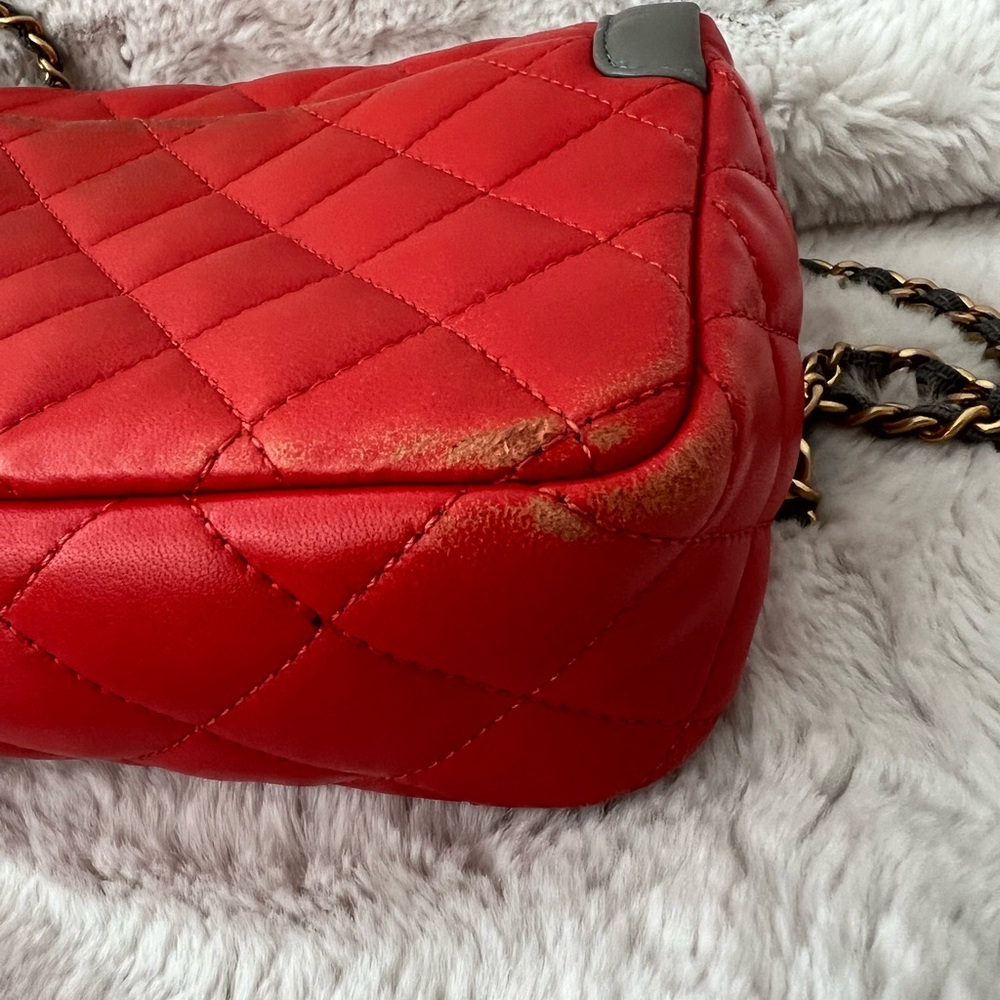 CHANEL Red Bag - Picture 5 of 11